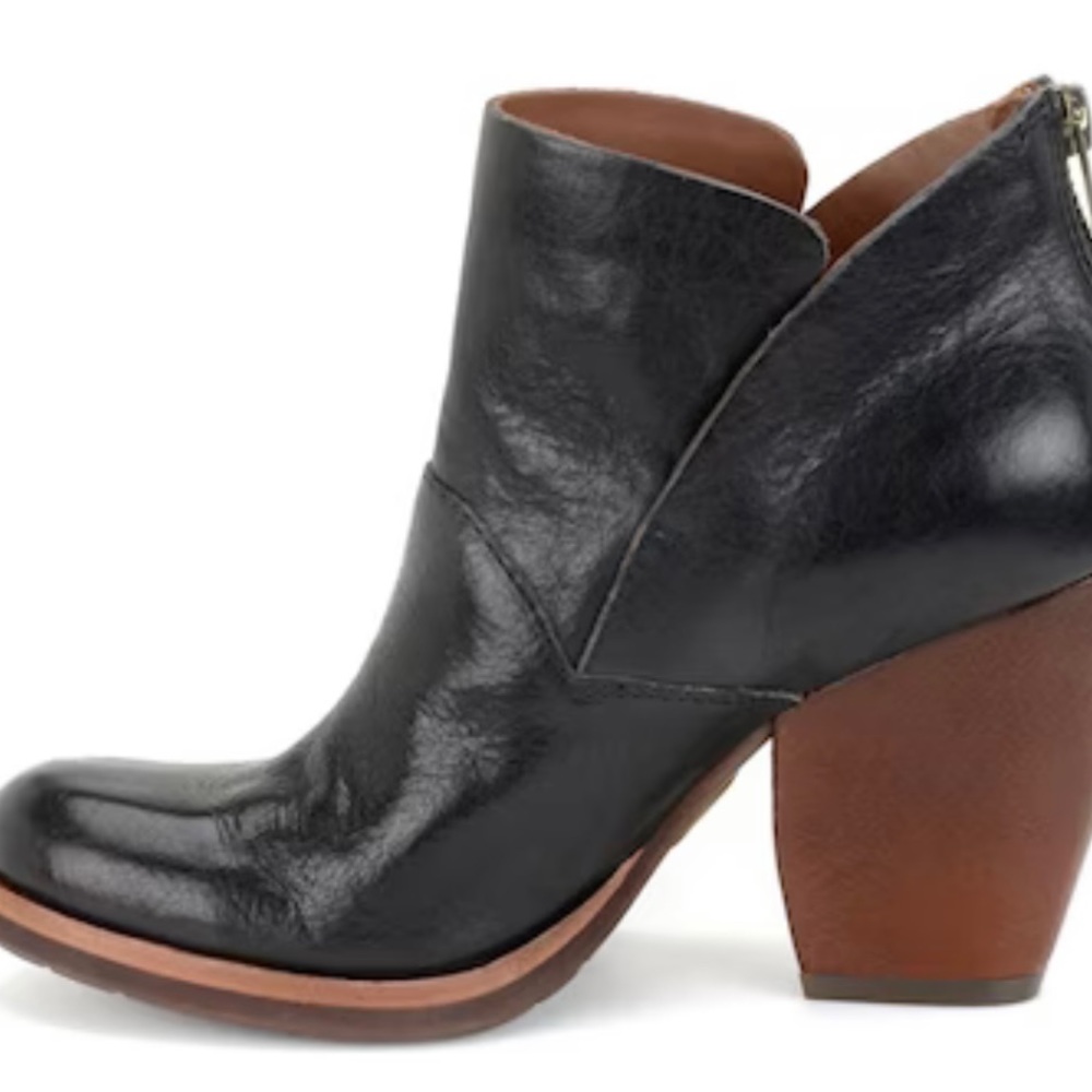 Kirk-Ease Castaneda bootie, size 9M, light wear